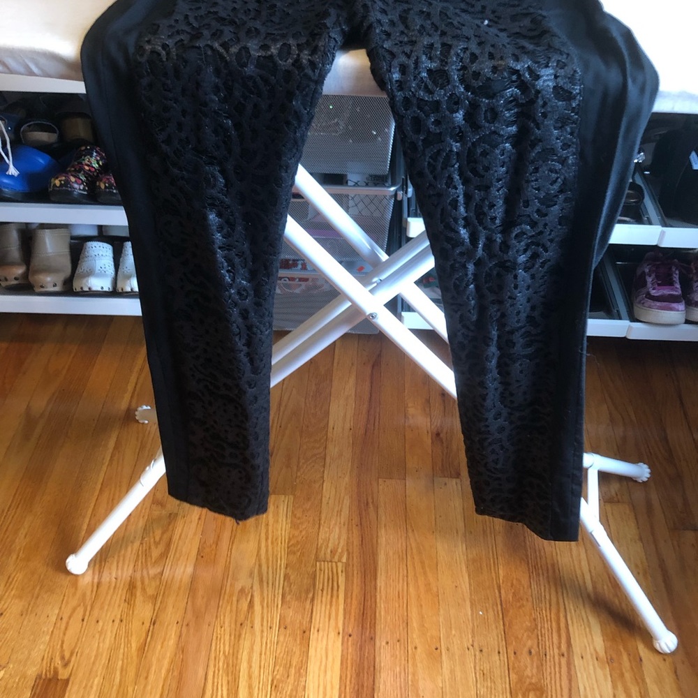 Legging with an embroidered over lay.